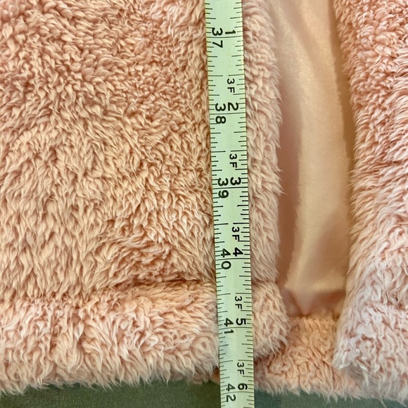 💗Baby Pink Faux Furry Collared Coat w/ Pockets by Angashion Size M💗 - Picture 9 of 14